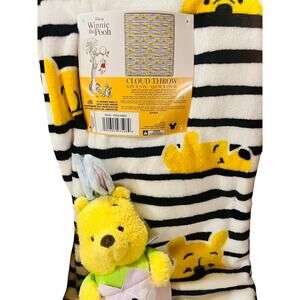 Pooh -Peek A Boo 60 by 70 cloud throw super adorable with Easter Pooh plush